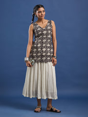 Women Black & White Floral Hand Block Print Pure Cotton Short Kurti- BPKU002