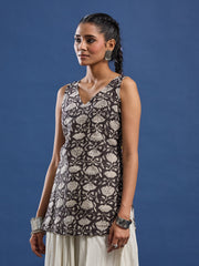 Women Black & White Floral Hand Block Print Pure Cotton Short Kurti- BPKU002