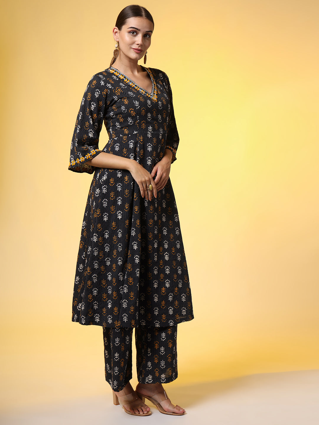 Chikankari Co-Ord Set with Katha and Block Print - Sufiza Lifestyle