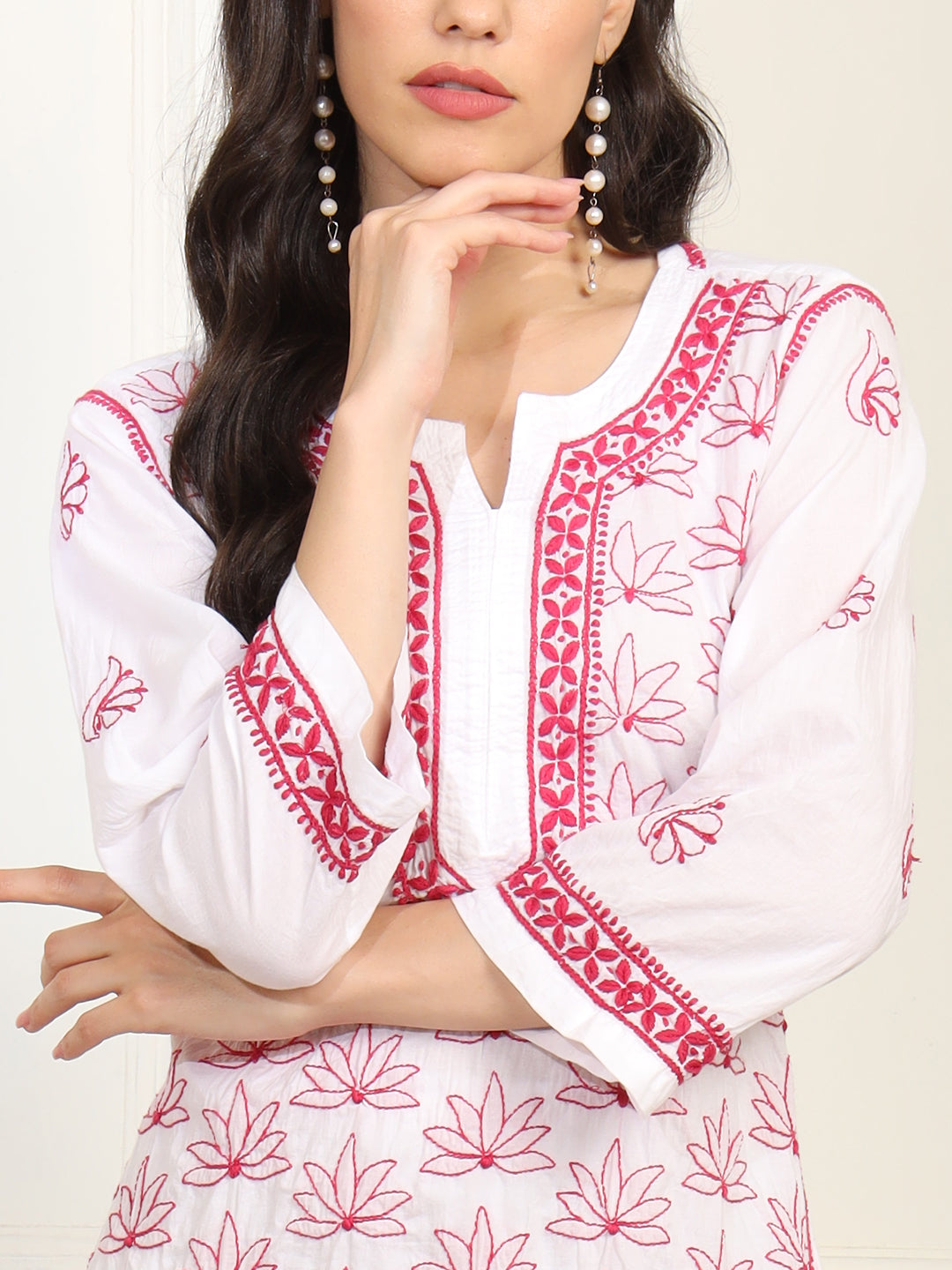 White cotton Kurta with Pink Thread Embroidery - Sufiza Lifestyle