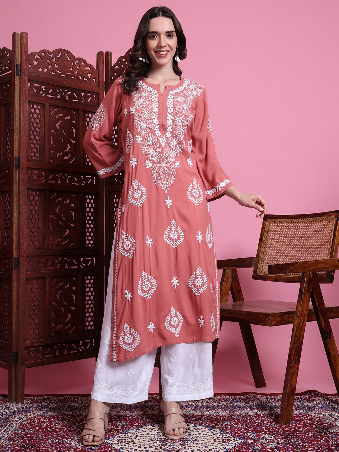 Lucknawi chikankari kurta