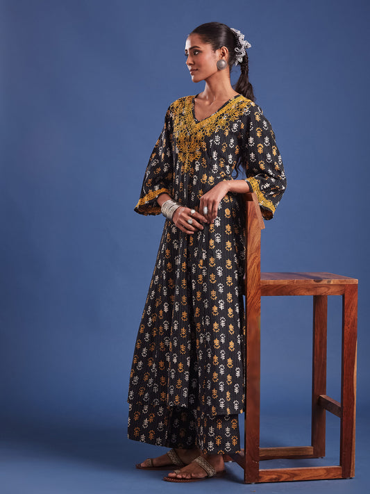Chikankari Co-Ord Set with Katha and Block Print