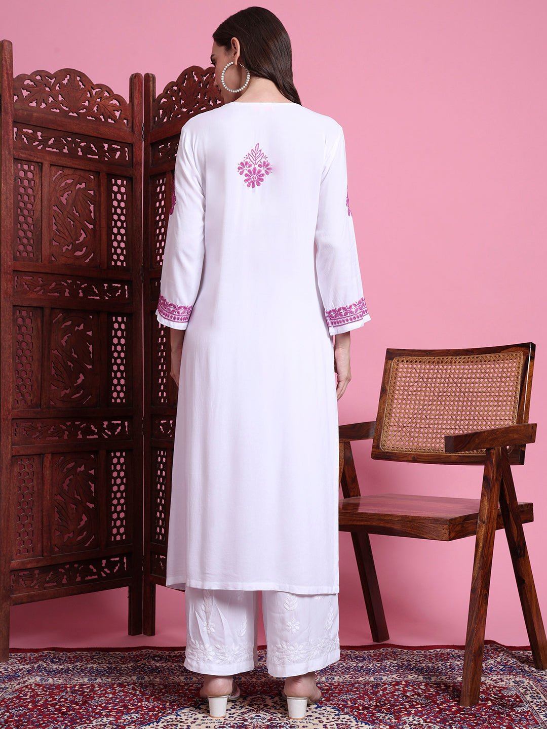 Lucknawi chikankari kurta