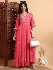 Hand crafted Chiknkari Kalidar Kurta Set