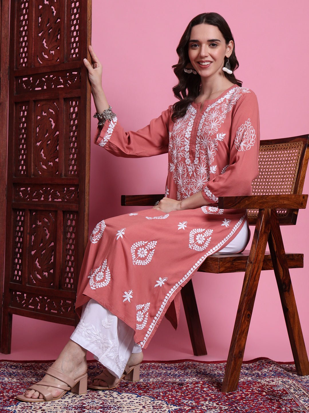 Lucknawi chikankari kurta
