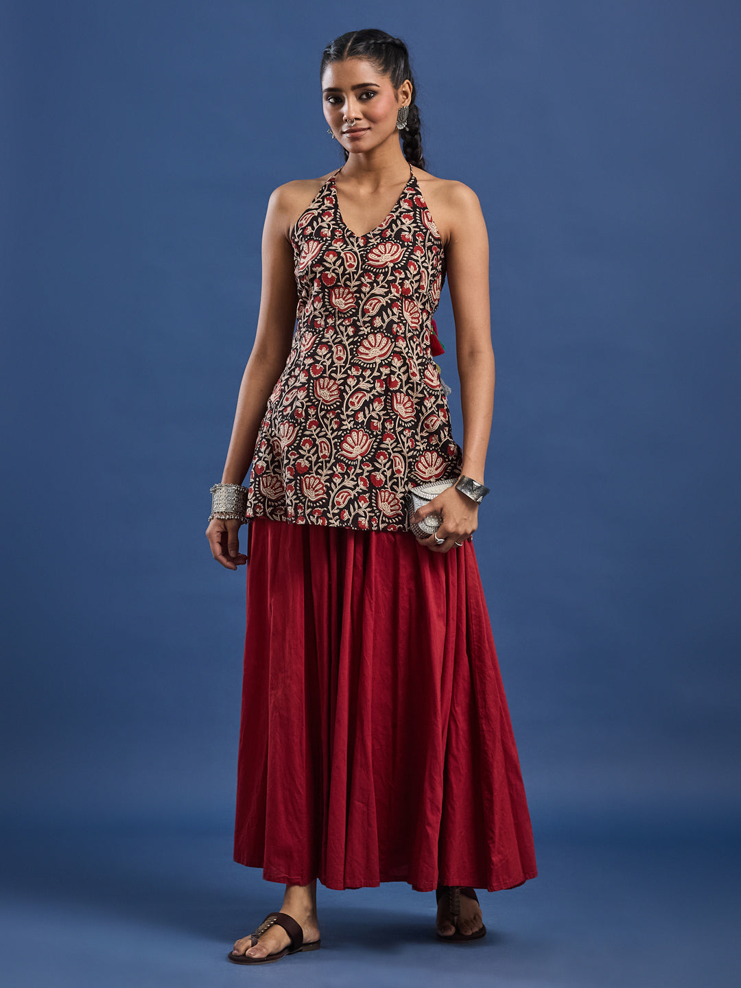 Bagru hand-block printing from Rajasthan, India.Made from 100% breathable pure cotton, this kurti keeps you cool and comfortable all day long. Style with Plazzo, Skirt and denim